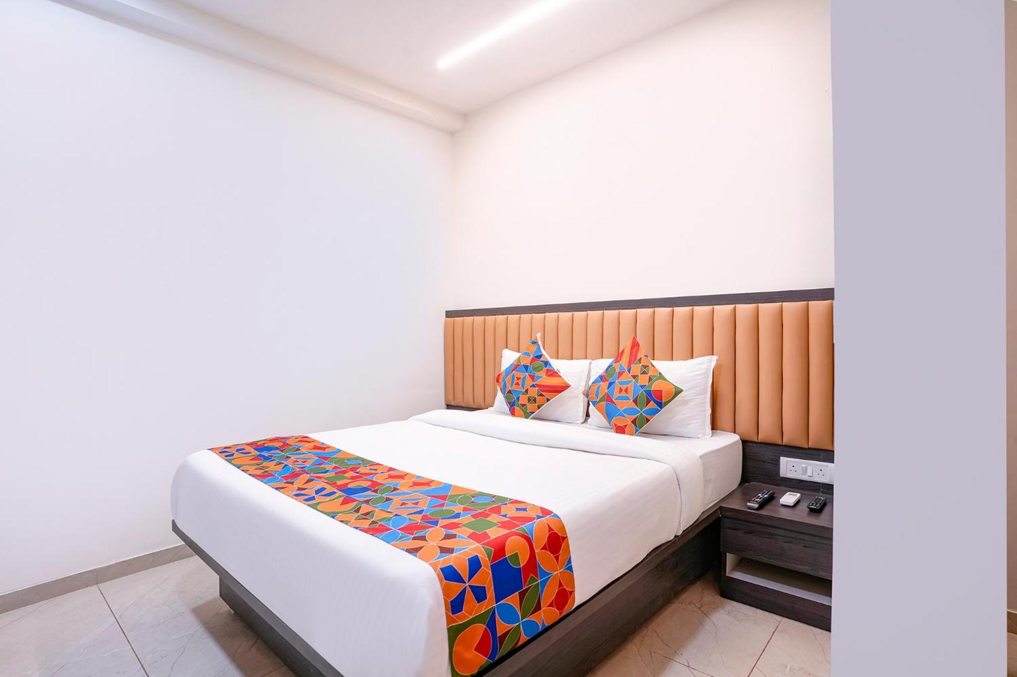 Fabhotel Sunshine Residency Diva